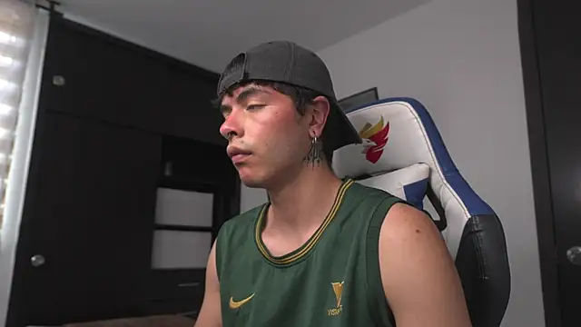 Snapshot of _morghan_ chatting on April 15, 2026, 7:21 pm morghan online show from April 15, 2026, 7:21 pm