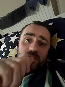 Snapshot of Govora chatting on December 24, 2024, 5:44 pm Govora online show from December 24, 2024, 5:44 pm