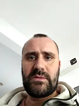 Snapshot of Govora chatting on October 6, 2025, 10:45 am Govora online show from October 6, 2025, 10:45 am