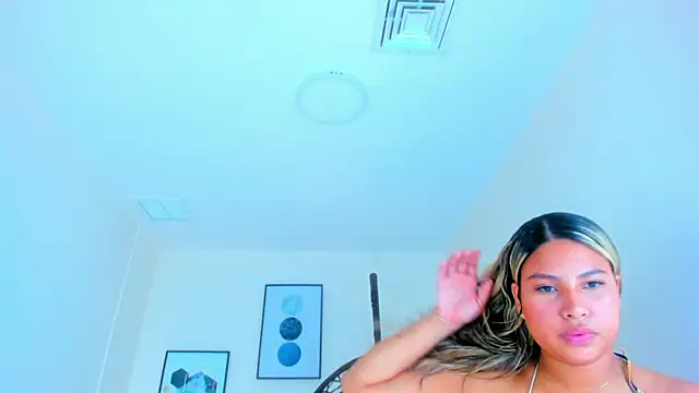 Carlota peach online show from March 10, 2025, 9:43 am