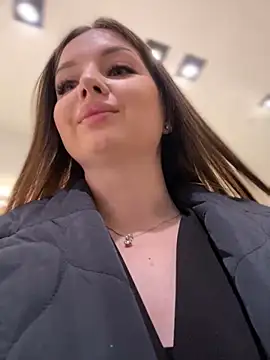 KrisMagnoly online show from December 22, 2024, 2:38 pm