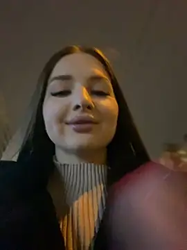 KrisMagnoly online show from February 26, 2025, 4:14 pm