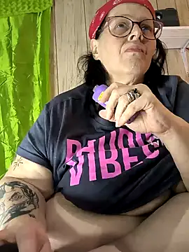 davisdesiresxh online show from January 7, 2025, 6:24 pm