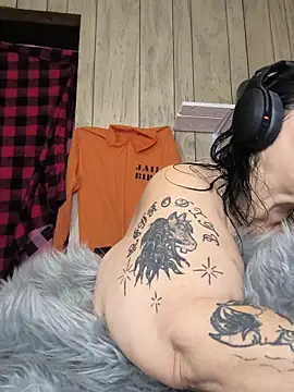 davisdesiresxh online show from October 7, 2025, 2:36 pm