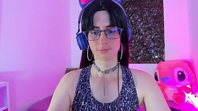 KimberlyJohnsoon online show from March 13, 2025, 3:22 am