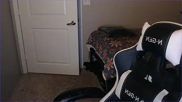 doloresman online show from February 22, 2025, 9:12 am