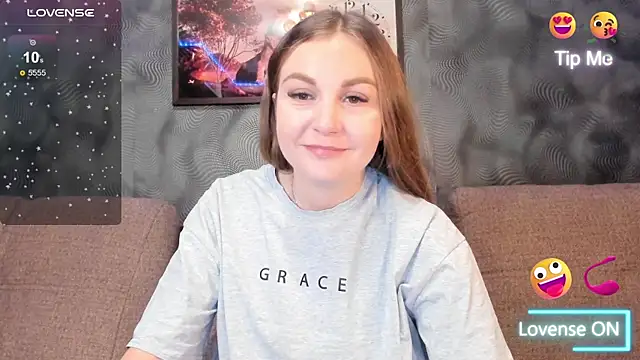 CassieMils online show from October 30, 2025, 8:49 am