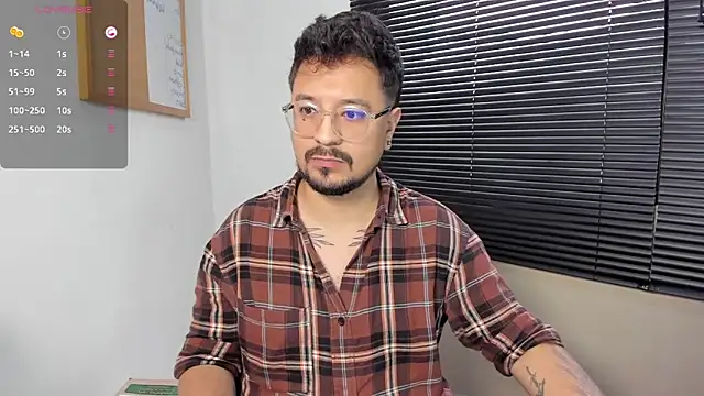 DaviidEvans  online show from December 13, 2024, 1:22 pm