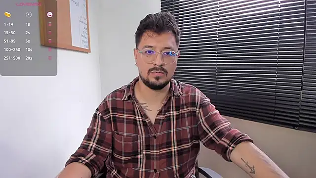 DaviidEvans  online show from December 13, 2024, 4:27 pm