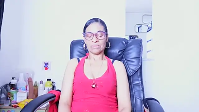 Snapshot of Aries_Mature chatting on June 25, 2026, 5:12 am Aries Mature online show from June 25, 2026, 5:12 am