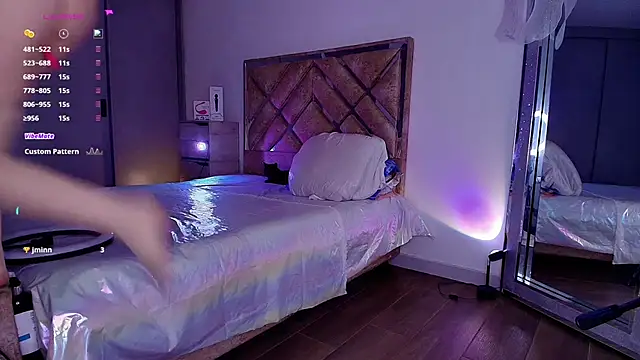 GoddessLinda04 online show from September 27, 2025, 10:04 pm