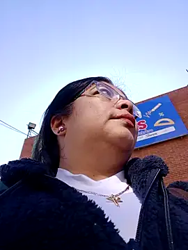   valentina18 online show from January 20, 2025, 1:53 pm