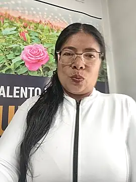   valentina18 online show from March 20, 2026, 1:05 pm