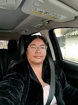   valentina18 online show from April 1, 2026, 1:52 pm