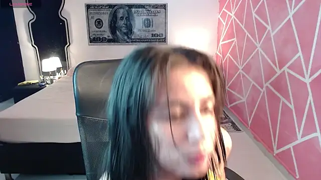 Snapshot of valentina_angel chatting on October 31, 2025, 2:23 am valentina angel online show from October 31, 2025, 2:23 am