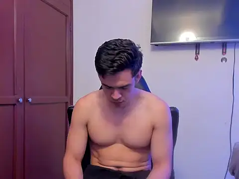 Lucian Gomez  online show from September 26, 2025, 11:09 pm