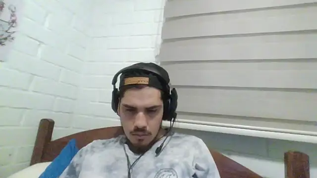 hung weeb online show from December 10, 2024, 12:28 am