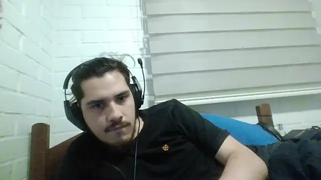 hung weeb online show from December 13, 2024, 12:20 am