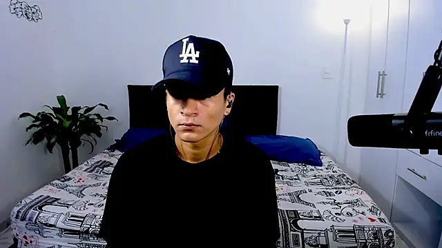 Eiden allenx online show from December 27, 2024, 2:12 pm