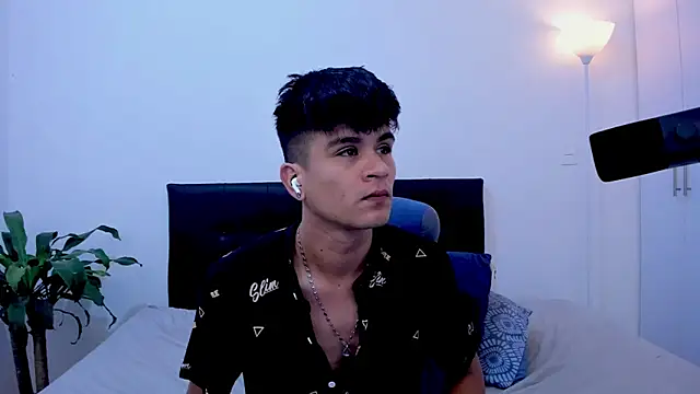 Eiden allenx online show from January 27, 2025, 2:02 pm