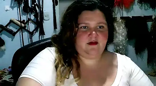 squirt322bbw online show from March 5, 2025, 7:38 pm