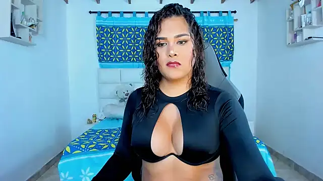 shadia-orozco online show from February 4, 2025, 3:22 am