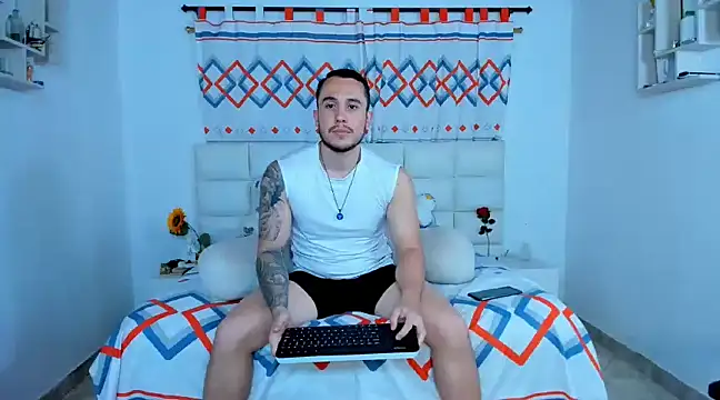 juan  jimenez online show from December 11, 2024, 10:27 pm