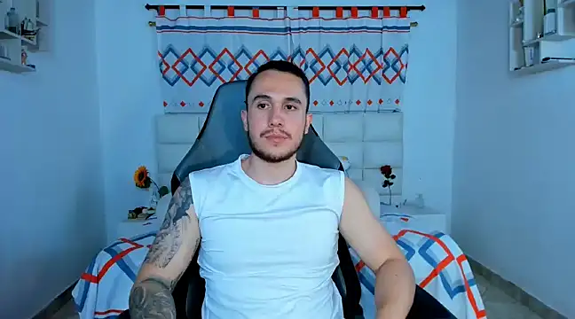 juan  jimenez online show from December 12, 2024, 1:53 am