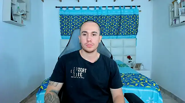 juan  jimenez online show from February 11, 2025, 11:33 pm