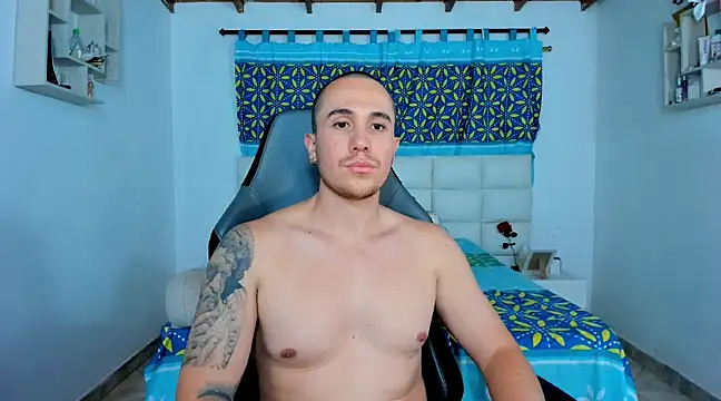 juan  jimenez online show from February 12, 2025, 2:35 am