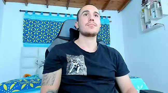 juan  jimenez online show from February 21, 2025, 1:33 am