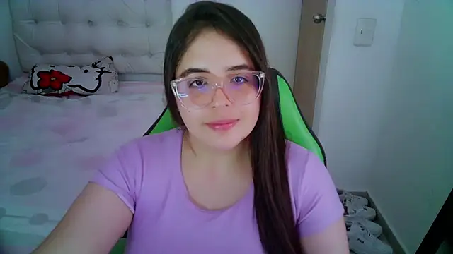 Snapshot of _alicia_z chatting on December 13, 2024, 11:39 pm alicia z online show from December 13, 2024, 11:39 pm