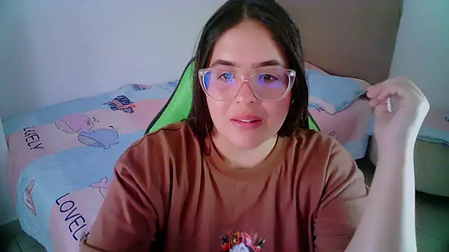 Snapshot of _alicia_z chatting on January 18, 2025, 12:46 am alicia z online show from January 18, 2025, 12:46 am