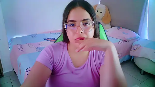 Snapshot of _alicia_z chatting on January 28, 2025, 9:19 pm alicia z online show from January 28, 2025, 9:19 pm