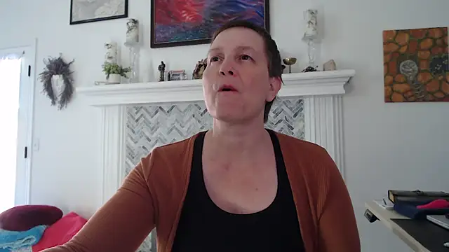 AuroraWillows online show from April 18, 2026, 5:50 pm