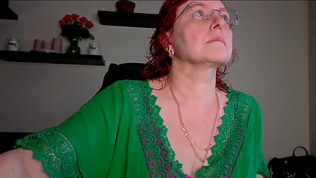 Snapshot of JoannaAndNeighbour chatting on June 21, 2026, 9:01 am JoannaAndNeighbour online show from June 21, 2026, 9:01 am