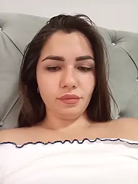 HannahMeid online show from October 15, 2025, 10:04 am