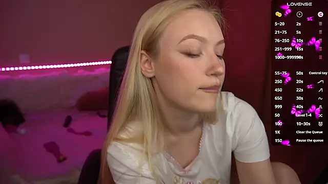 AmandaFiree online show from May 29, 2026, 9:02 pm