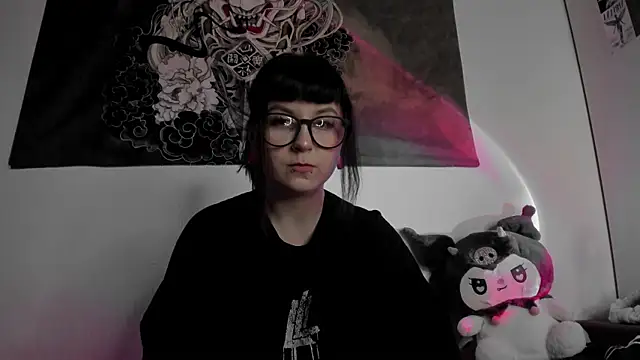 t0riayun0 online show from January 11, 2025, 11:02 pm