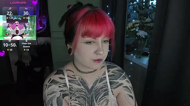 t0riayun0 online show from June 9, 2026, 7:36 pm