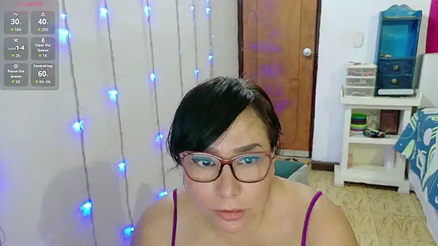 hottplay online show from September 13, 2025, 4:07 pm