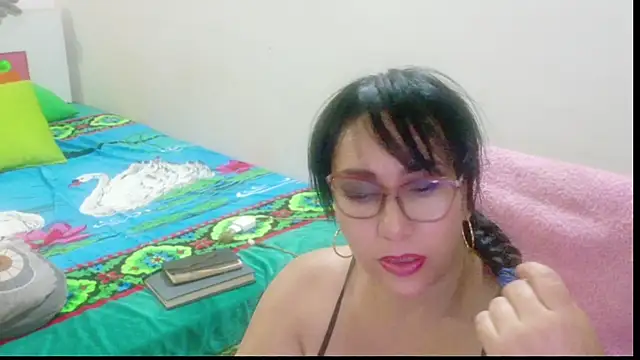 hottplay online show from July 16, 2026, 4:07 am