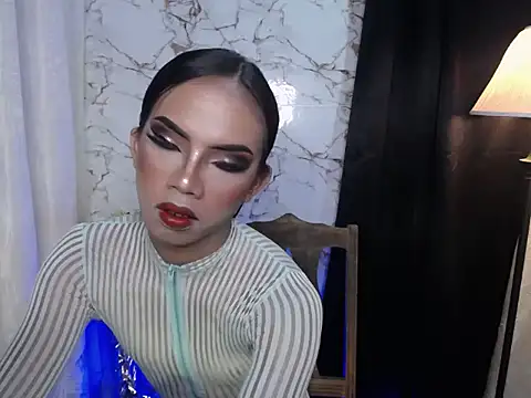 Snapshot of MirabelleNotch chatting on September 19, 2025, 4:07 pm MirabelleNotch online show from September 19, 2025, 4:07 pm