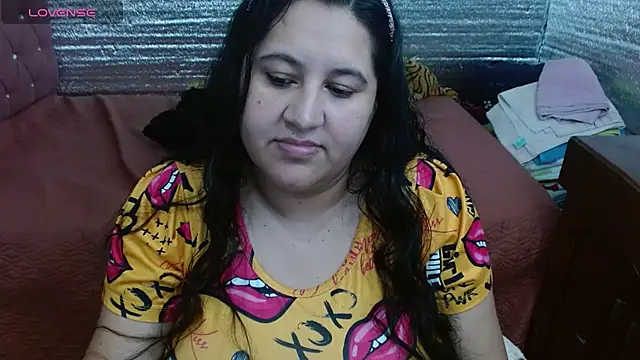 EMILY-NESSA online show from October 2, 2025, 3:19 pm