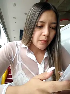 alana 69 online show from March 19, 2025, 4:34 pm