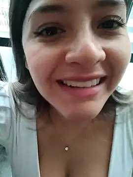 alana 69 online show from September 24, 2025, 6:33 pm