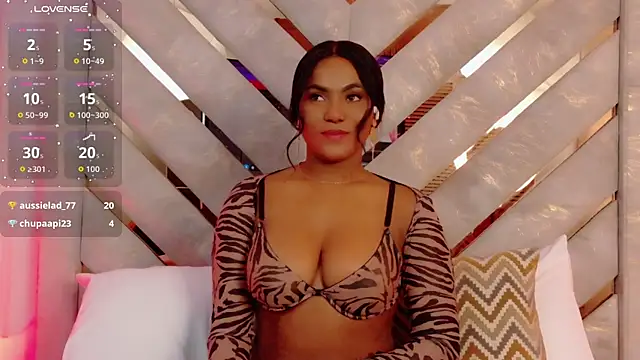 Sara Boom online show from December 13, 2025, 7:53 pm