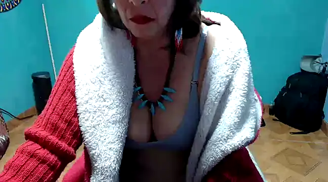 Snapshot of marinadenoche chatting on January 12, 2025, 4:42 am marinadenoche online show from January 12, 2025, 4:42 am