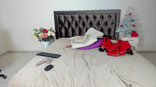 MarciaColins online show from December 27, 2024, 11:21 pm