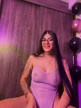 Sarasanders 4 online show from March 18, 2025, 3:53 am